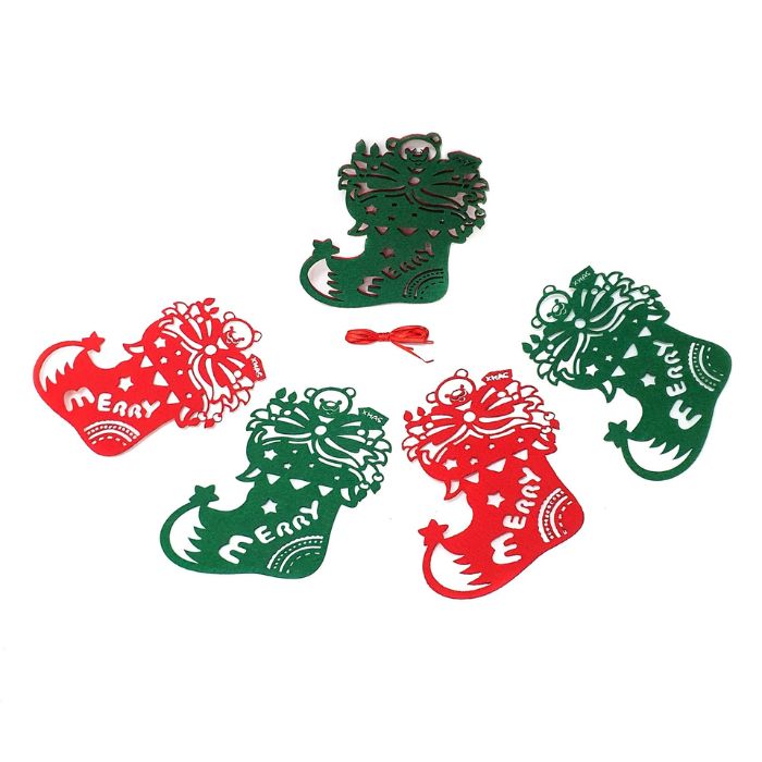 Non-woven Bear in Stockings Christmas Garland