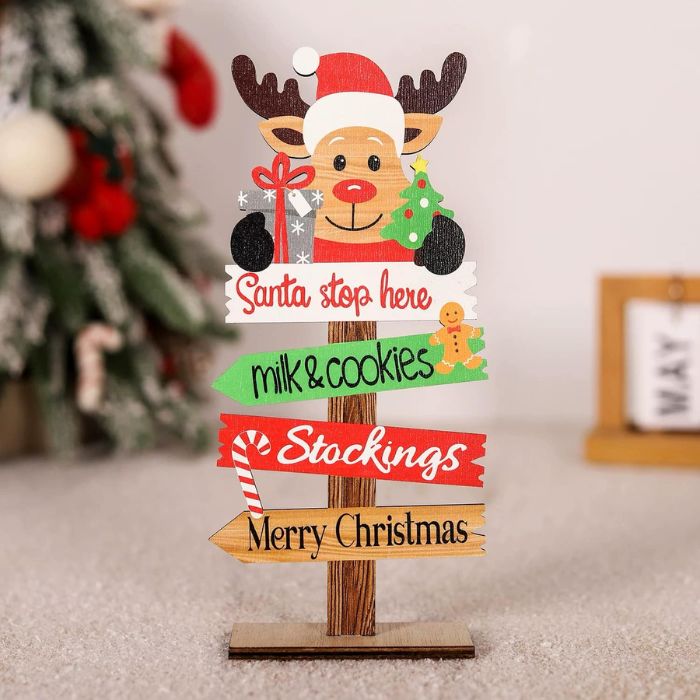 10x22cm Wooden Christmas Direction Stand